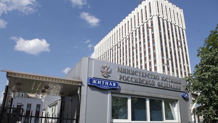 ������ �� ���������, ��� ����-�������� ��������� � ���� � 1984 ����