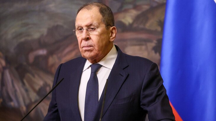 Лавров призвал жестко бороться с переписыванием истории Польшей и Прибалтикой