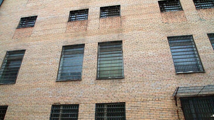 ����� �������� ����� � ����� ����������� � ���� �� ���������� ��������