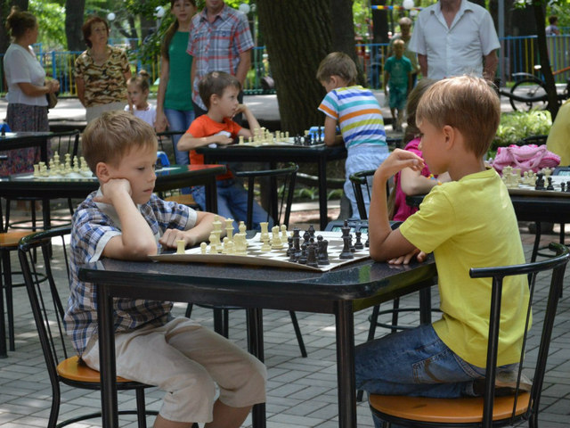 � ������������ ������ ����-������ �� �������� ��� ����� � ����������