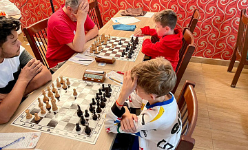 Ученик московской школы 1409 выиграл взрослый международный турнир по шахматам
