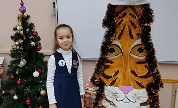 Московская школа 1409 подарит подарки и ёлки пенсионерам и детям