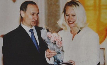 Ильичева поздравила Путина с днем рождения и опубликовала совместное фото с ним